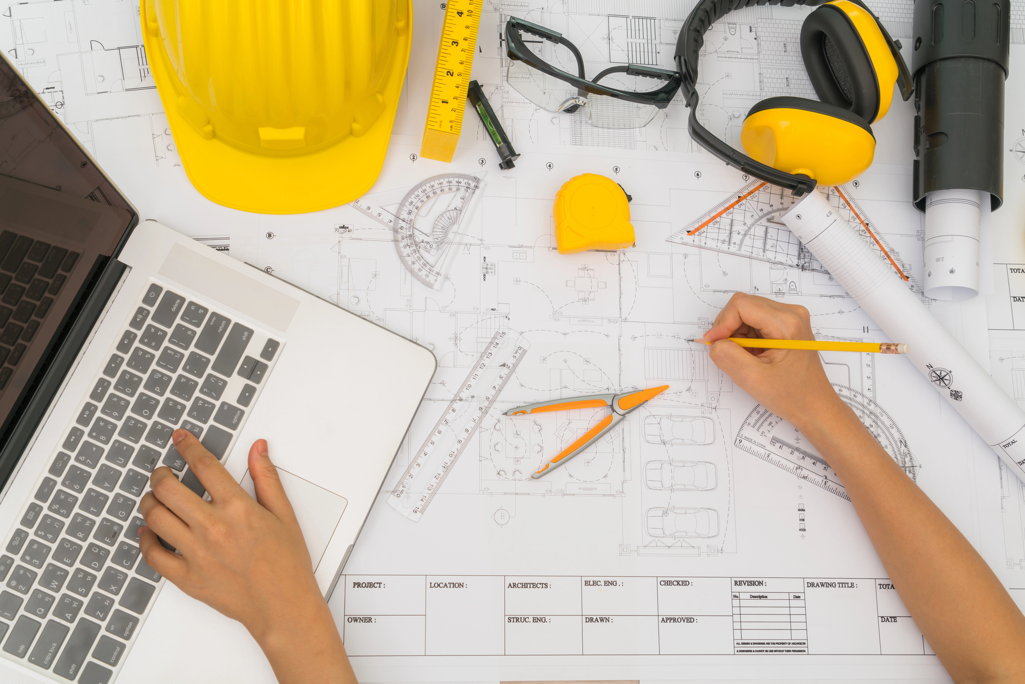 Obuwie robocze w codziennej pracy – ochrona, która zaczyna się od stóp